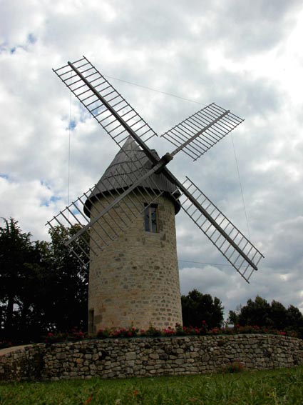 Le moulin de Montpezat d'Agenais.
