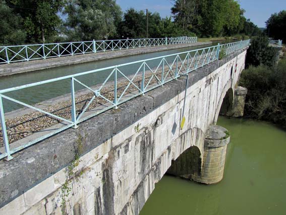 Le pont-canal de Buzet-sur-Baïse