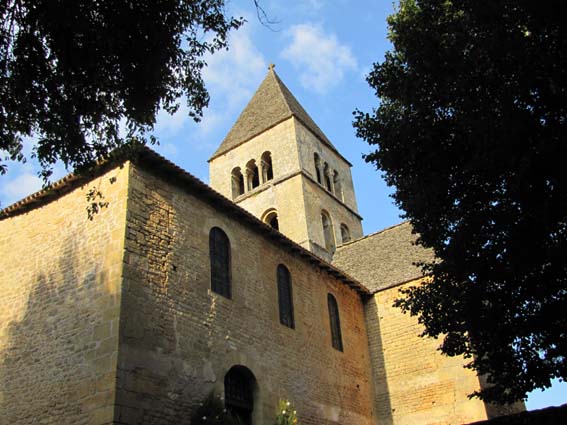 L'église de saint Léon-sur-Vézère