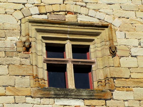 Fenêtre à meneau - Curemonte.
