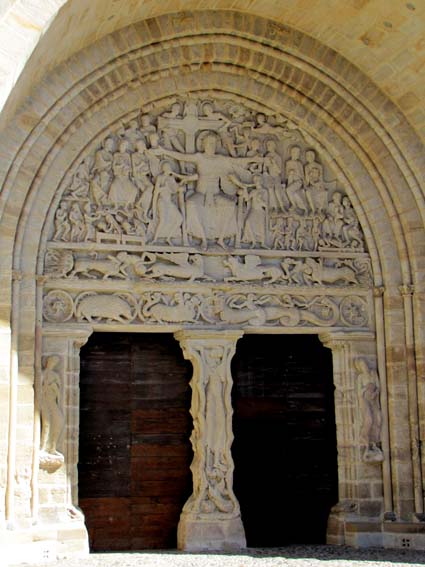 Portail sculpté de l'abbatiale de Beaulieu-sur-Dordogne