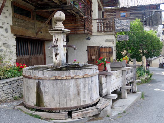 Fontaine à Saint Véran
