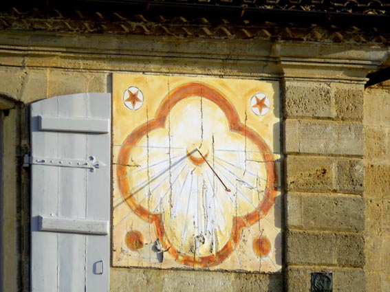 Cadran solaire du Château Lassegue