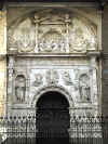 Le portail de la collgiale Santa Maria ( droite Saint Paul et  gauche Saint Pierre).