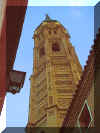 La tour de la collgiale Santa Maria.