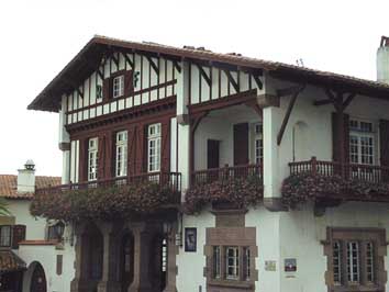 La mairie de Bidart