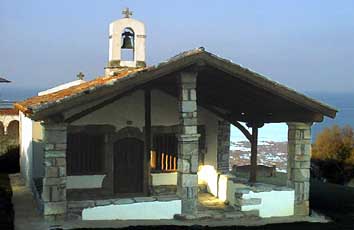 Le porche de la chapelle Saint joseph.