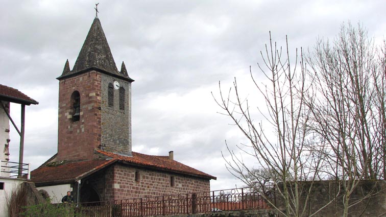 L'église Sainte Madeleine.