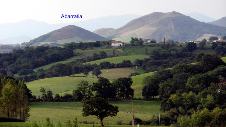 Abarratia vu depuis le Nord, avec Garralda au second plan.