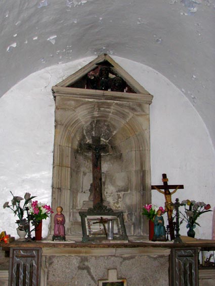 Intérieur de la chapelle Santo Cristo.