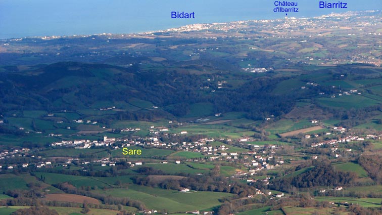Vue de Sare jusqu'à la Côte Basque.