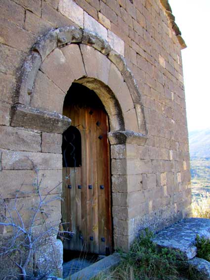 Porte de l'ermitage de Notre Dame du Congost