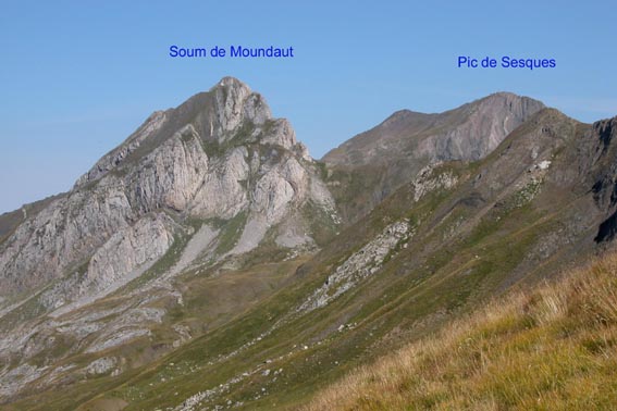 Le Soum de Moudaut et le Pic de Sesques.