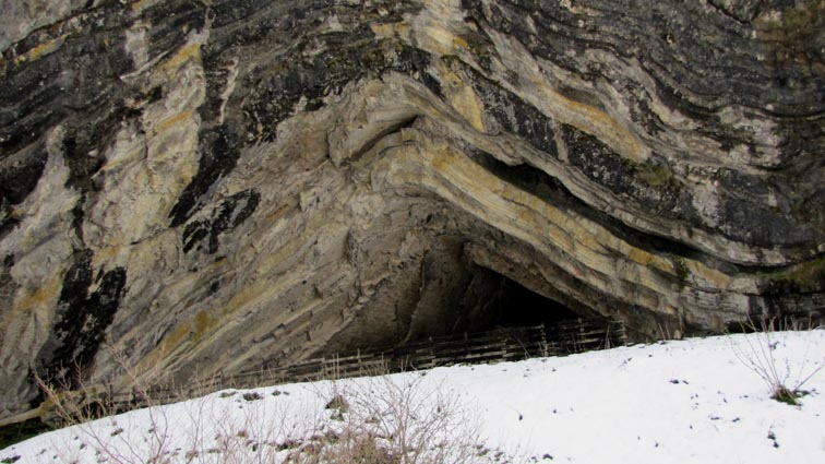 La grotte d'Harpea