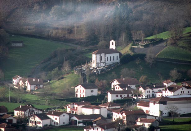 L'église de Saint Martin d'Arrossa.