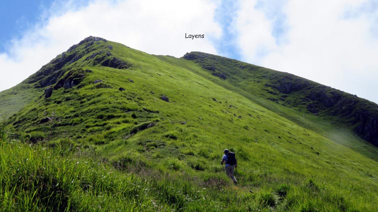 Nous atteignons la ligne de crête que nous ne quitterons plus jusqu'au sommet du Layens.
