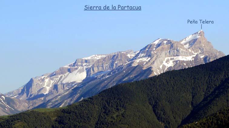 Sierra de la Partacua, avec la Peña Telera à droite.