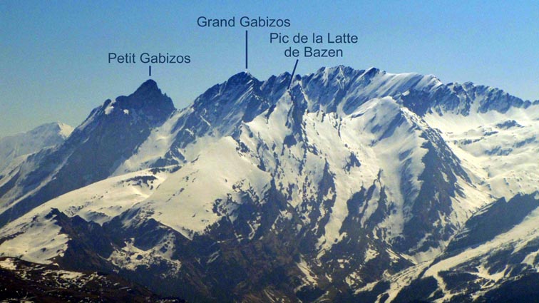Les Gabizos avec le Pic de la Latte de Bazen en premier plan.