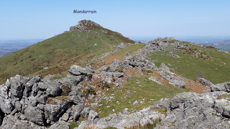 Le Mondarrain vu du sommet d'Ourrezti