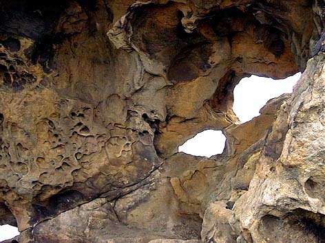 Grotte et dentelle de pierre
