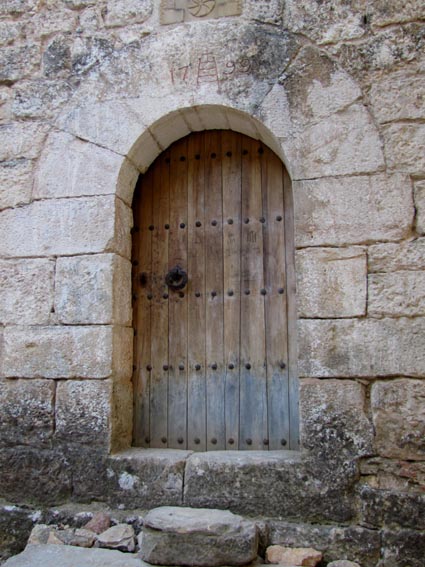 La porte de la chapelle Sant Bartomeu