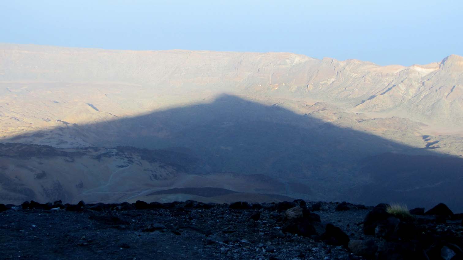 L'ombre du Teide depuis le refuge