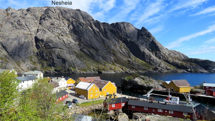 Le Nesheia vu depuis Nusfjord